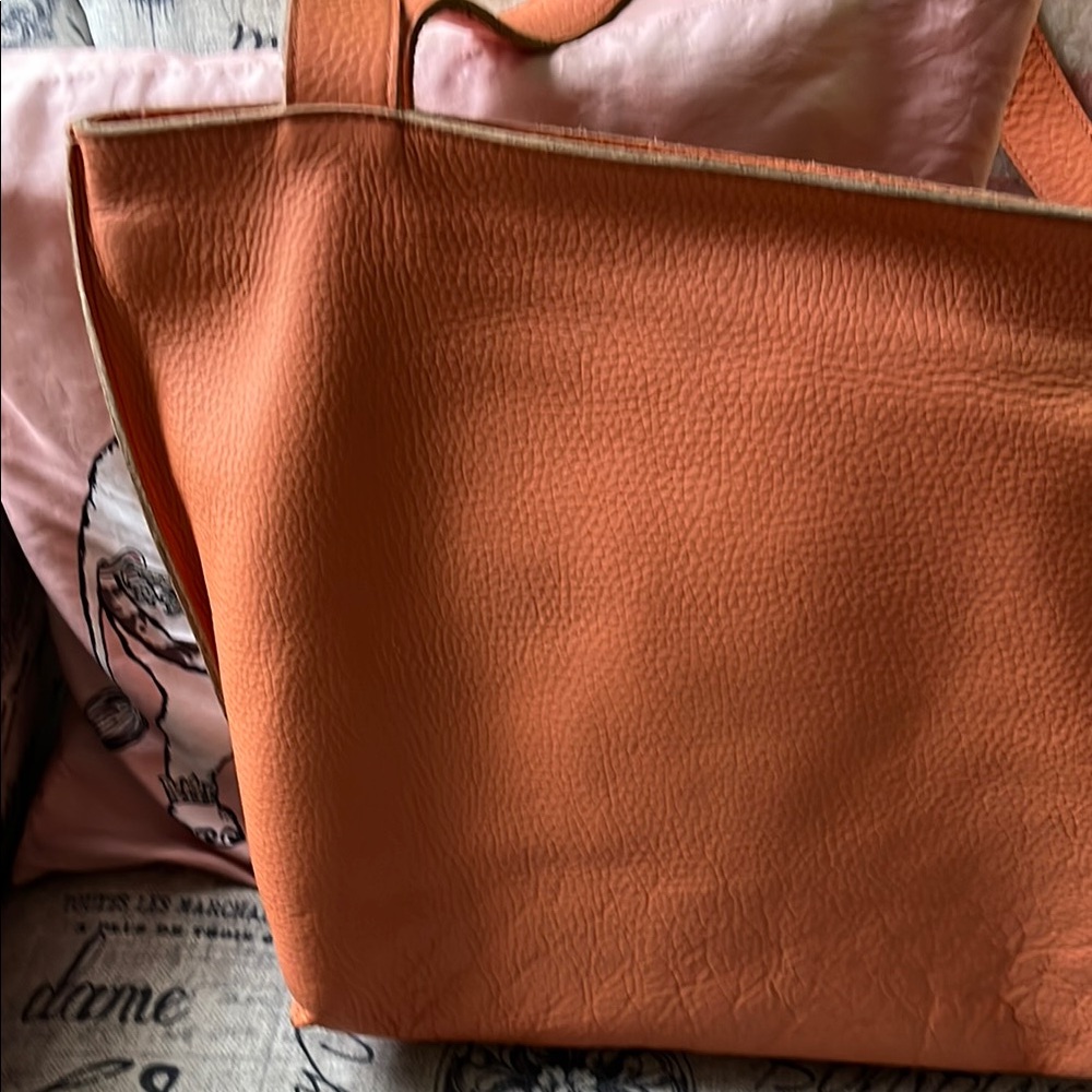 Kiko Orange Tote Bag Stylish Shoulder Tote leather - Picture 3 of 6